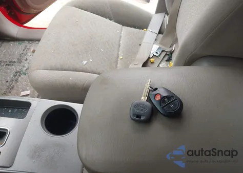 2005 Toyota Tacoma Base V6 z USA, uszkodzony, nr VIN 3TMLU42N05M001185